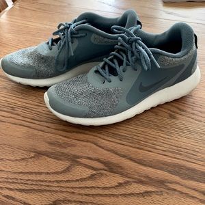 Blue Nike Shoes Size 6.5
